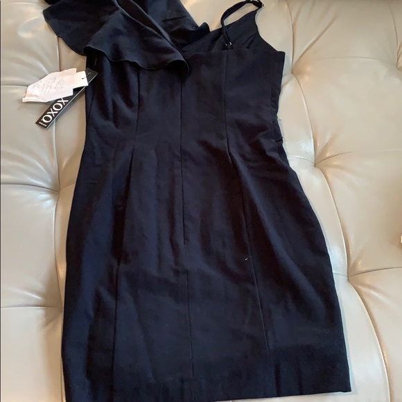 One Shoulder body con dress - Picture 9 of 12